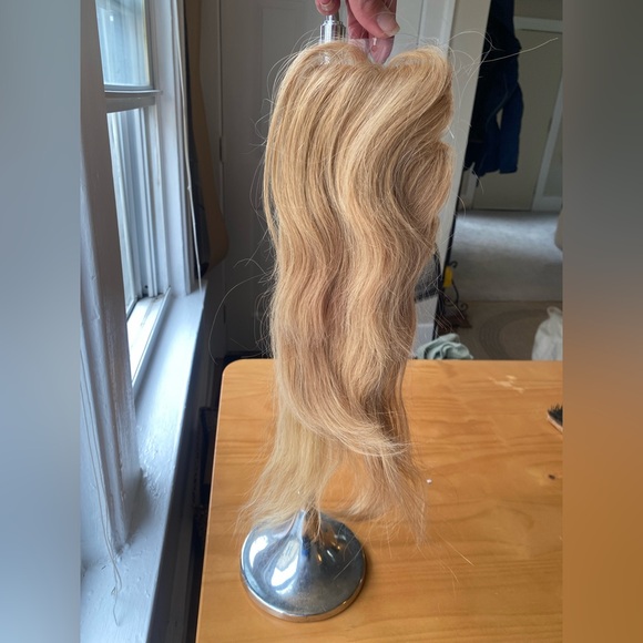 HAIRDO HAIRUWEAR CLIP IN EXTENSIONS. THREE SIZES SIX PIECES. DOUBLE
CLIPS BLOND - Picture 1 of 10